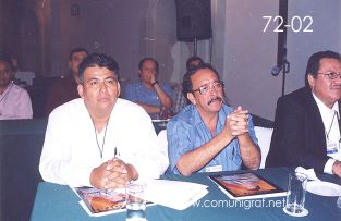 Foto 72-02 - El de la derecha Francisco Javier Izquierdo Rosique de Canagraf Tabasco en el Encuentro Nacional de Negocios Gráficos (Pymes) realizado del 22 al 24 de Septiembre 2005 en el Hotel La Nueva Estancia de la ciudad de León, Gto. México