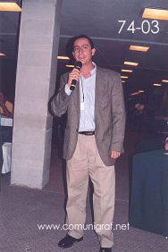 Foto 74-03 - Alejandro Aguilera Muñoz de Imprenta Rayo de León Gto. en el Encuentro Nacional de Negocios Gráficos (Pymes) realizado del 22 al 24 de Septiembre 2005 en el Hotel La Nueva Estancia de la ciudad de León, Gto. México.