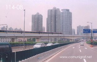 Foto 114-08 - Vía rápida de Shanghai, China - 11-Junio-2006