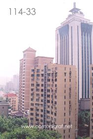 Foto 114-33 - Foto tomada desde el interior del Hotel Regal International Fast Asia de Shanghai, China - 11-Junio-2006