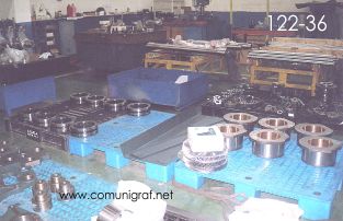 Foto 122-36 - Fabricación de piezas diversas para Máquinas de impresión offset en la planta de Guanghua Printing Machinery Shanghai, China - 12-Junio-2006