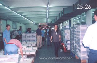 Foto 125-26 - Área de impresos terminados en la imprenta Shanghai Zhonghua Printing Co. Ltd. en Shanghai China - 12-Junio-2006
