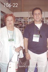 Foto 106-22 - Sra. Silvia G. de Delgado y Alejandro Delgado en la Expo Mexigrafika 2006 realizada del 25 al 27 de Mayo 2006 en el Centro de Exposiciones Cintermex de la ciudad de Monterrey, N.L. México.