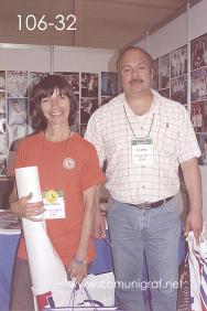 Foto 106-32 - En la Expo Mexigrafika 2006 Nancy Quintanilla y Ciro Simental. Expo realizada del 25 al 27 de Mayo 2006 en el Centro de Exposiciones Cintermex en la ciudad de Monterrey, N.L. México.