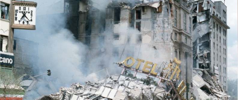 Fotografía del Hotel Regis en el Terremoto 1985 en ciudad de México 