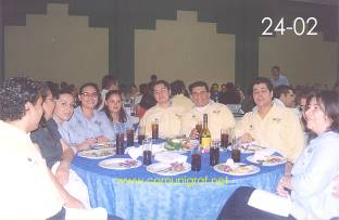 Foto 24-02 - Personal de Imprenta Rayo en el festejo del día del impresor 2003 de Canagraf Guanajuato realizado el 27 Septiembre 2003 en el Salón La Quinta Maravilla de la ciudad de León, Gto. México.