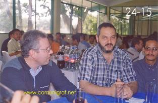 Foto 24-15 - Don Emilio Abugaber (izquierda) junto con dos personas no identificadas en el festejo del día del impresor 2003 de Canagraf Guanajuato realizado el 27 Septiembre 2003 en el Salón La Quinta Maravilla de la ciudad de León, Gto. México.