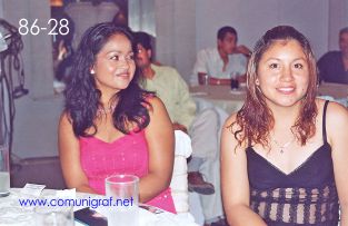 Foto 86-28 - Señoritas de la empresa Grupo Industrial Artes Gráficas en la tradicional Comida Baile del día del Impresor de Canagraf Guanajuato, realizada el 24 de Septiembre 2005 en el Hotel La Nueva Estancia de la Ciudad de León, Guanajuato México.
