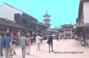 Foto 117-27 - Zona peatonal en el pueblo de Zhouzhuang, China - 11-Junio-2006
