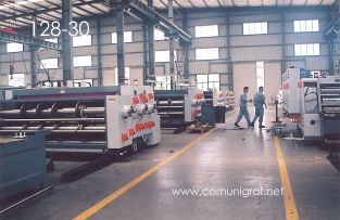 Foto 128-30 - Zona de armado de máquinas de la marca SRPACK para impresión y suajado de de cartón corrugado en la empresa Shanghai DinLong Machinery Co. Ltd de Shanghai, China - 13-Junio-2006