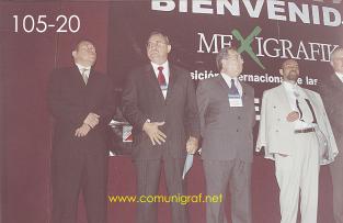 Foto 105-20 - Representantes de Instituciones Gráficas (el 4o de izq a der es el Ing. Alfredo Virgen Vallado) en la ceremonia de inauguración de la Expo Mexigrafika 2006 realizada del 25 al 27 de Mayo 2006 en el Centro de Exposiciones Cintermex de la ciudad de Monterrey, N.L. México.