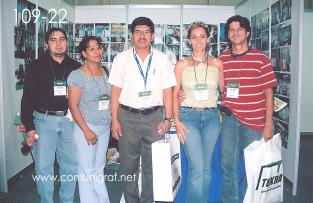 Foto 109-22 - Israel Martínez, Ma. del Pilar González, Javier Chávez, Norma Frías y Edgar García en la Expo Mexigrafika 2006 realizada del 25 al 27 de Mayo 2006 en el Centro de Exposiciones Cintermex de la ciudad de Monterrey, N.L. México.